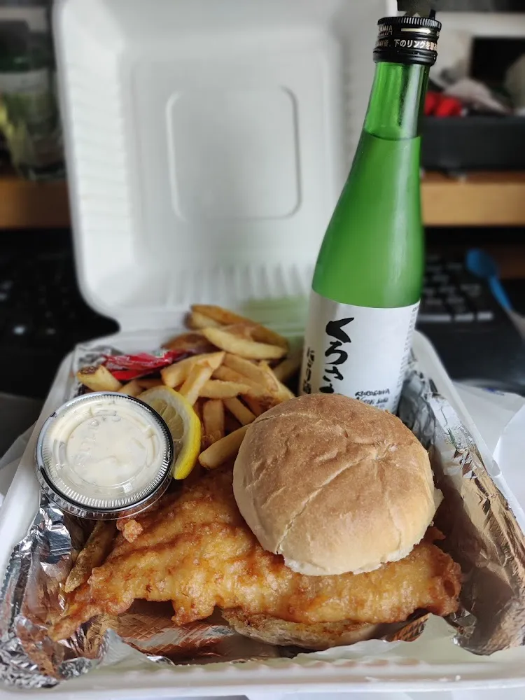 Fish Fry Sandwich w Fries